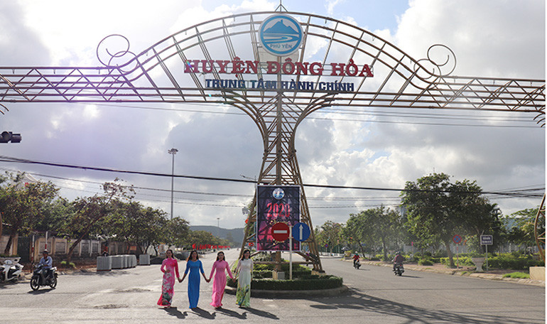 Đô thị Hòa Vinh được tập trung đầu tư khang trang. Ảnh: baophuyen.com.vn