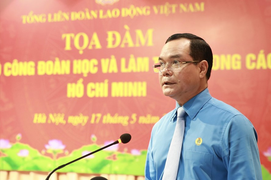 Đồng chí Nguyễn Đình Khang – Ủy viên Trung ương Đảng, Chủ tịch Tổng Liên đoàn Lao động Việt Nam - phát biểu tại Hội nghị. Ảnh: Hải Nguyễn