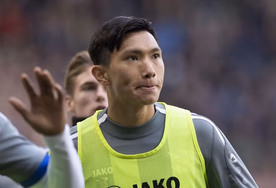  Đoàn Văn Hậu muốn chứng tỏ khả năng tại SC Heerenveen. Ảnh Heerenveen