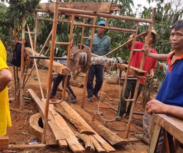 Giếng nước tại nhà anh Siu Mang nơi xảy ra tai nạn. Ảnh: L.V.N