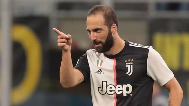 Higuain sắp trở lại Juve