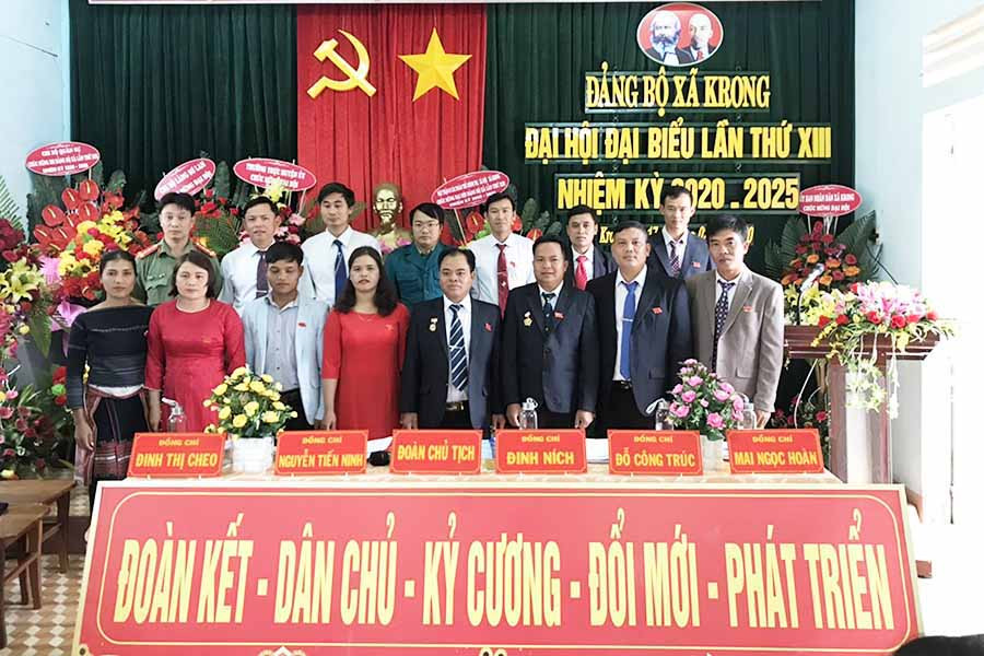 Ra mắt Ban Chấp hành Đảng bộ xã Krong nhiệm kỳ 2020-2025. Ảnh: NGỌC SANG  Ra mắt Ban Chấp hành Đảng bộ xã Krong nhiệm kỳ 2020-2025. Ảnh: NGỌC SANG