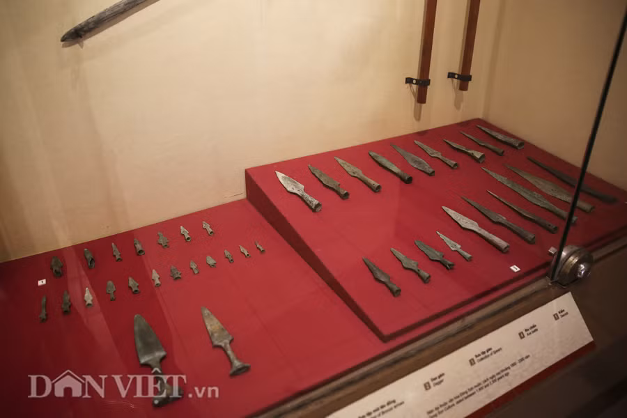 Hiện nay tại Bảo tàng Lịch sử Quân sự Việt Nam đang trưng bày số lượng 331 trên tổng số 1026 hiện vật vũ khí văn hóa Đông Sơn.