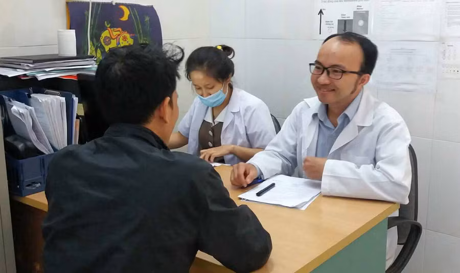 Tư vấn, xét nghiệm HIV tự nguyện tại Trung tâm Kiểm soát Bệnh tật tỉnh Gia Lai. Ảnh: Như Nguyện