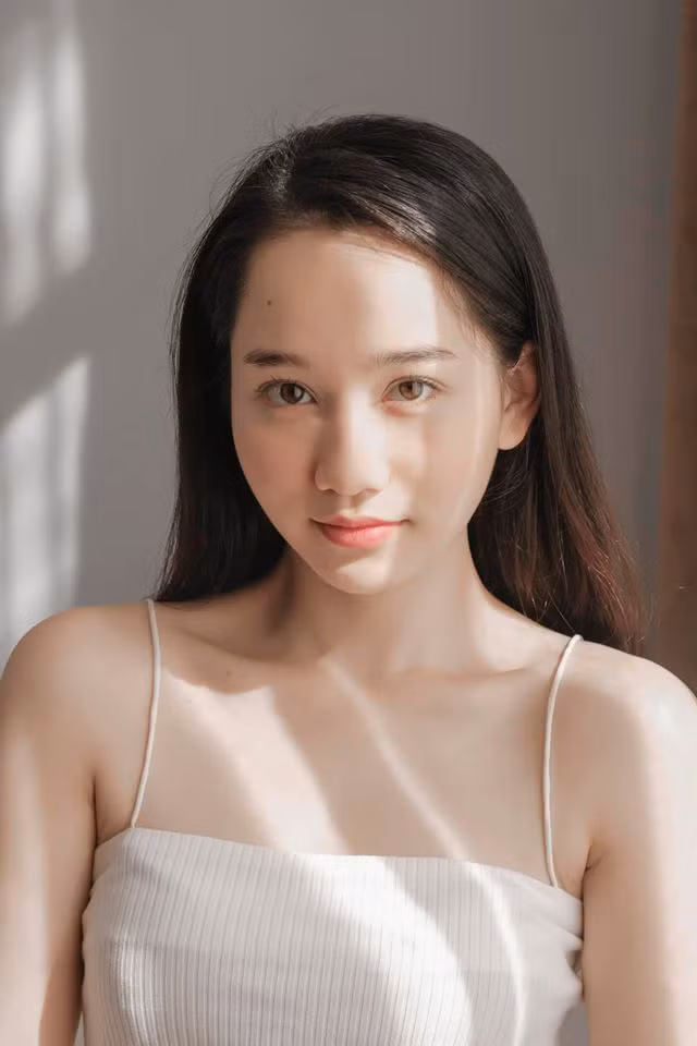 Từ khi đảm nhận vai Hà Lan trong phim 