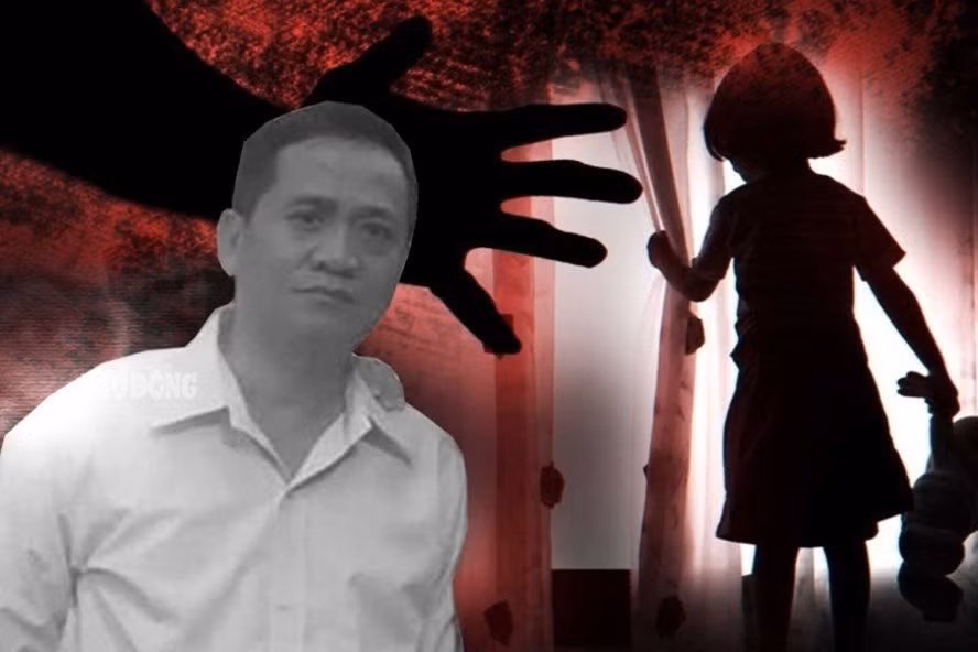 Nguyễn Tiến Dũng - cựu nhân viên Trung tâm Hỗ trợ xã hội TPHCM chuẩn bị hầu toà. Ảnh: Hà Phương.