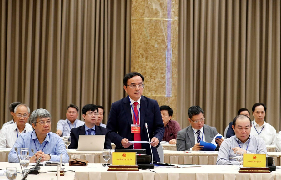 Ông Dương Quang Thành, Chủ tịch Hội đồng thành viên Tập đoàn Điện lực Việt Nam (EVN), đại diện Khối doanh nghiệp Nhà nước phát biểu. (Ảnh: Thống Nhất/TTXVN) Ông Dương Quang Thành, Chủ tịch Hội đồng thành viên Tập đoàn Điện lực Việt Nam (EVN), đại diện Khối doanh nghiệp Nhà nước phát biểu. (Ảnh: Thống Nhất/TTXVN)