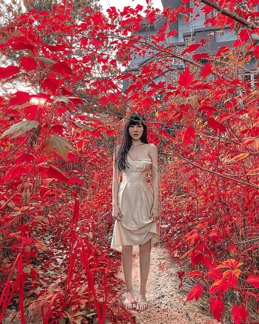 Elly Trần diện đồ mỏng manh, gợi cảm: “Đôi khi chúng ta cần phải cảm ơn nghịch cảnh vì đó chính là lưới lọc miễn phí để cho ta phân định đâu là bạn và đâu là bè”. Elly Trần diện đồ mỏng manh, gợi cảm: “Đôi khi chúng ta cần phải cảm ơn nghịch cảnh vì đó chính là lưới lọc miễn phí để cho ta phân định đâu là bạn và đâu là bè”.