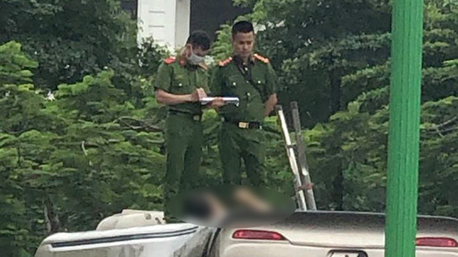 Lực lượng chức năng tổ chức khám nghiệm hiện trường - Ảnh CTV Lực lượng chức năng tổ chức khám nghiệm hiện trường - Ảnh CTV