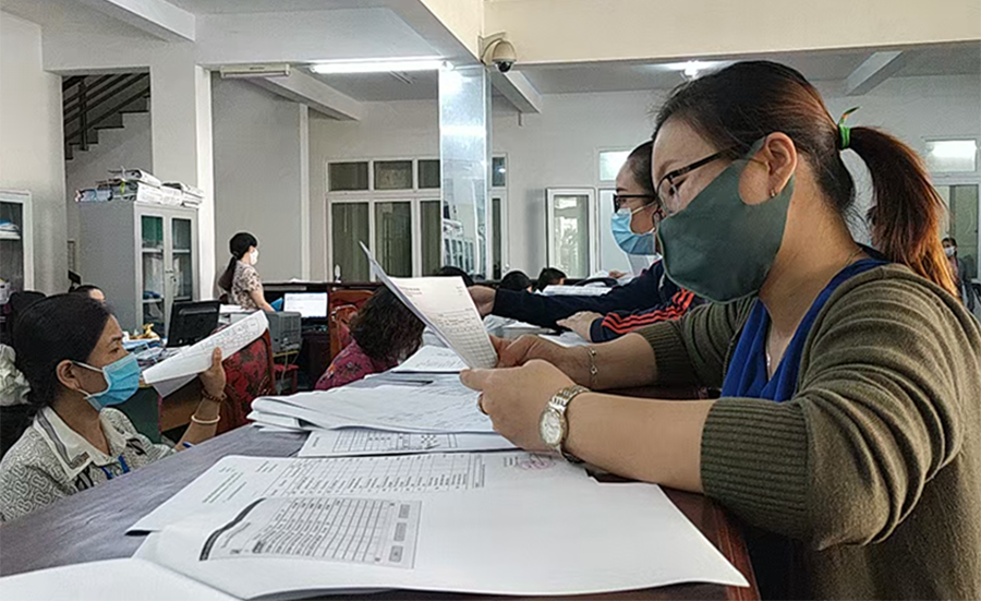 Để được gia hạn thời gian nộp thuế và tiền thuê đất, người nộp thuế cần gửi Giấy đề nghị gia hạn đến cơ quan thuế bằng phương thức điện tử hoặc nộp trực tiếp trước ngày 30-7-2020. Ảnh: S.C