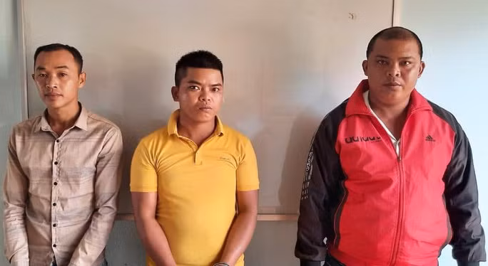  3 đối tượng tấn công công an bị khởi tố bị can