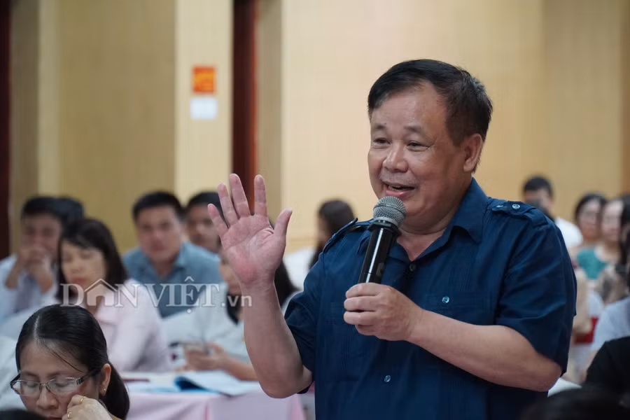 Ông Phạm Bá Uyên, Chi cục trưởng Chi cục Chăn nuôi - Thú y tỉnh Lào Cai lo lắng sẽ bị kỷ luật nếu không thông qua được quy định cấm chăn nuôi trong nội thành, nội thị và chính sách hỗ trợ kèm theo.