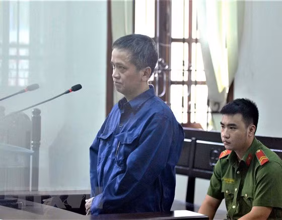  Bị cáo Nguyễn Tiến Dũng tại phiên tòa. Ảnh: TTXVN