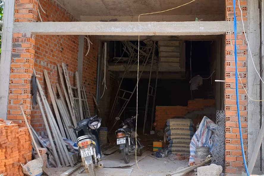  Ngôi nhà xảy ra vụ tai nạn lao động khiến 4 người bị thương ở Tuy Hòa, Phú Yên. Ảnh: Linh Đan