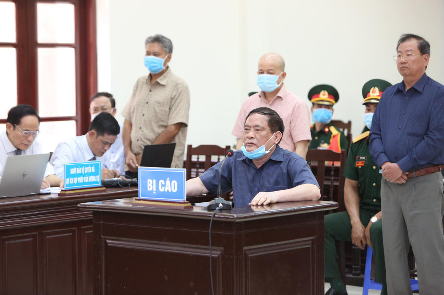 Các bị cáo tại tòa (Ảnh Thông tấn Quân sự). Các bị cáo tại tòa (Ảnh Thông tấn Quân sự).