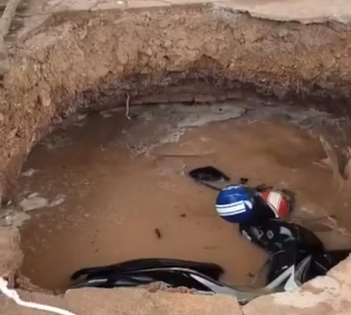 "Hố tử thần" xuất hiện trong trường học