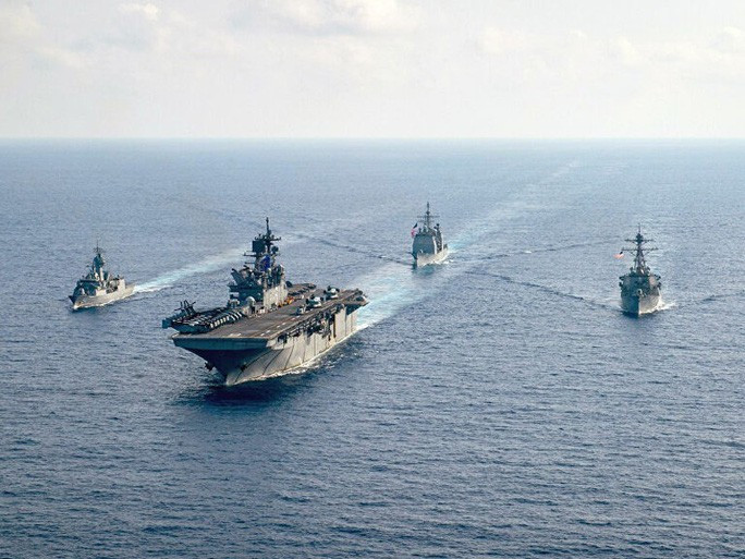 Bộ Quốc phòng Úc ngày 22-4 cho biết tàu hộ vệ tên lửa HMAS Parramatta (thuộc lớp Anzac) của Hải quân Hoàng gia Úc đã tập trận với các tàu chiến Mỹ ở biển Đông. Ảnh: Sputnik  Bộ Quốc phòng Úc ngày 22-4 cho biết tàu hộ vệ tên lửa HMAS Parramatta (thuộc lớp Anzac) của Hải quân Hoàng gia Úc đã tập trận với các tàu chiến Mỹ ở biển Đông. Ảnh: Sputnik