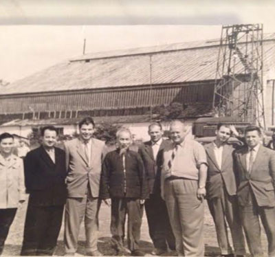  Chủ tịch Hồ Chí Minh và các chuyên gia Liên Xô năm 1960-1961.