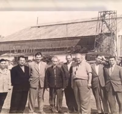  Chủ tịch Hồ Chí Minh và các chuyên gia Liên Xô năm 1960-1961.