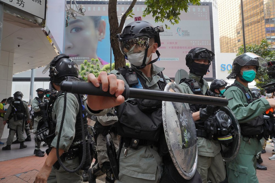 Cảnh sát chống bạo động được triển khai tại Hồng Kông (ảnh: Reuters) Cảnh sát chống bạo động được triển khai tại Hồng Kông (ảnh: Reuters)