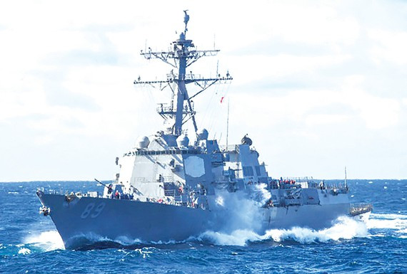 Tàu USS Mustin (DDG 89) của Mỹ Tàu USS Mustin (DDG 89) của Mỹ