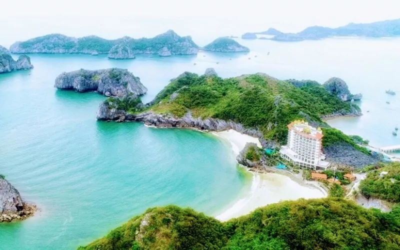 Quang cảnh khánh thành khách sạn 5 sao đầu tiên ở Cát Bà.