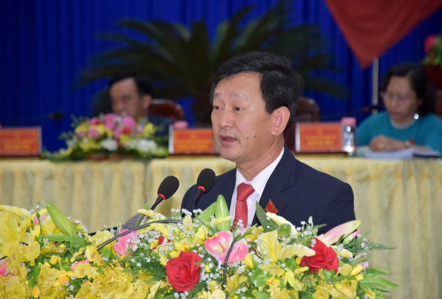 Chủ tịch HĐND tỉnh Dương Văn Trang phát biểu kết luận Kỳ họp. Ảnh: Quang Tấn Chủ tịch HĐND tỉnh Dương Văn Trang phát biểu kết luận Kỳ họp. Ảnh: Quang Tấn