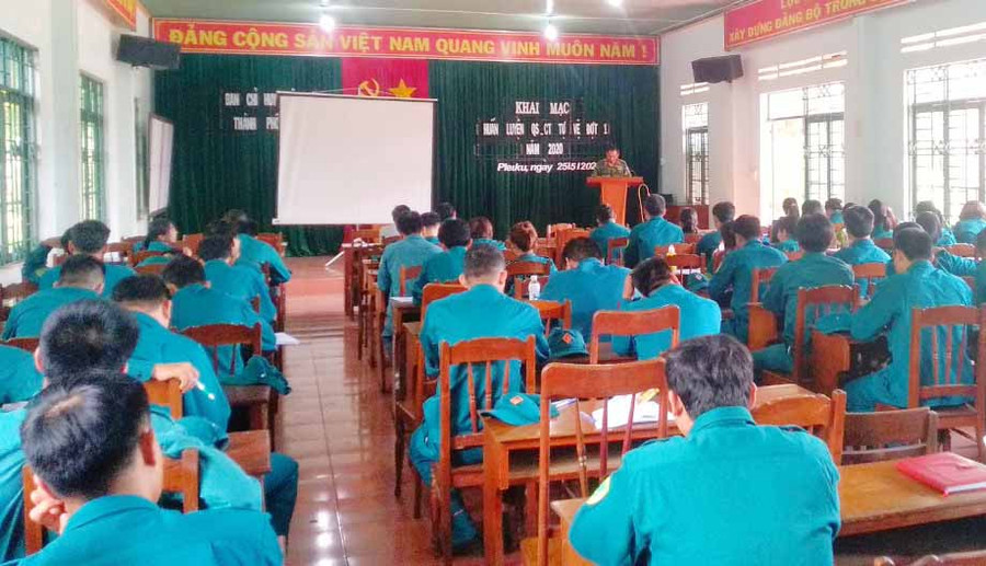 Khai mạc lớp huấn luyện tự vệ đợt 1 năm 2020. Ảnh-R'ô Hok