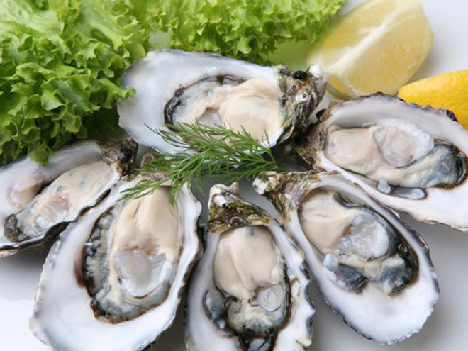 Ăn hàu là cách dễ nhất để tăng nồng độ kẽm trong cơ thể và tăng ham muốn ở nam giới ẢNH MINH HỌA: SHUTTERSTOCK