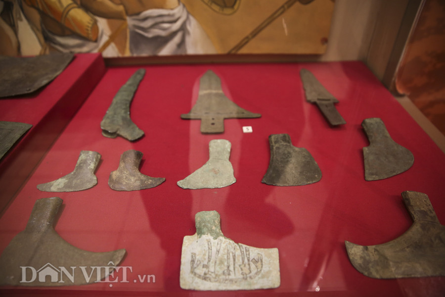 Sự xuất hiện với số lượng áp đảo, phong phú về loại hình và chất lượng của sản phẩm đã khắng định cư dân văn hóa Đông Sơn đã đạt đến trình độ khoa học kỹ thuật cao, nhất là trong kỹ thuật luyện kim và làm chủ kỹ thuật chế tác sản phẩm từ các vật liệu kim loại. Sự xuất hiện với số lượng áp đảo, phong phú về loại hình và chất lượng của sản phẩm đã khắng định cư dân văn hóa Đông Sơn đã đạt đến trình độ khoa học kỹ thuật cao, nhất là trong kỹ thuật luyện kim và làm chủ kỹ thuật chế tác sản phẩm từ các vật liệu kim loại.