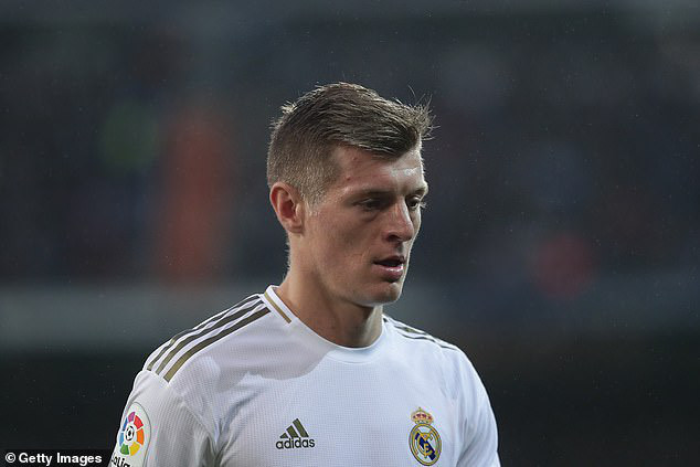 Toni Kroos lựa chọn phương án ở lại Real lâu dài