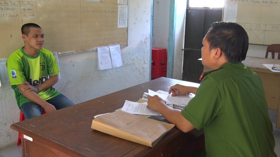 Đối tượng Trần Văn Minh tại cơ quan điều tra.