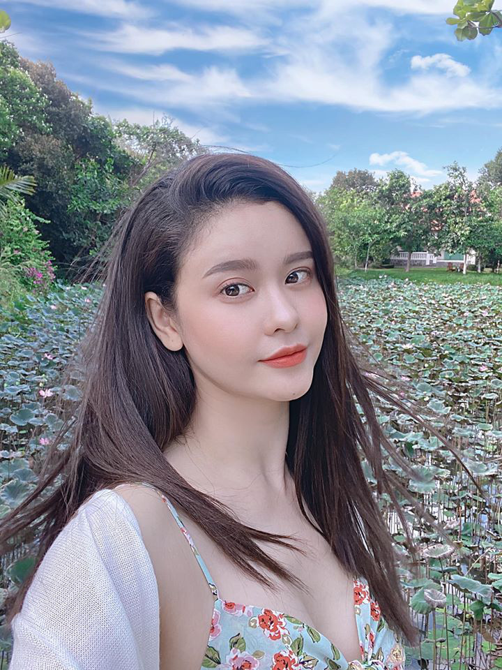 Cận gương mặt xinh đẹp không tì vết của Trương Quỳnh Anh ghi điểm trong mắt fan.