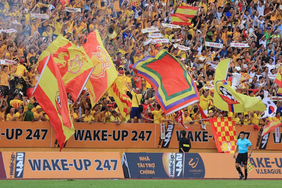 Sân Thiên Trường sẽ mở cửa đón khoảng 10.000 khán giả ở trận đấu giữa DNH Nam Định và HAGL. Ảnh: VPF