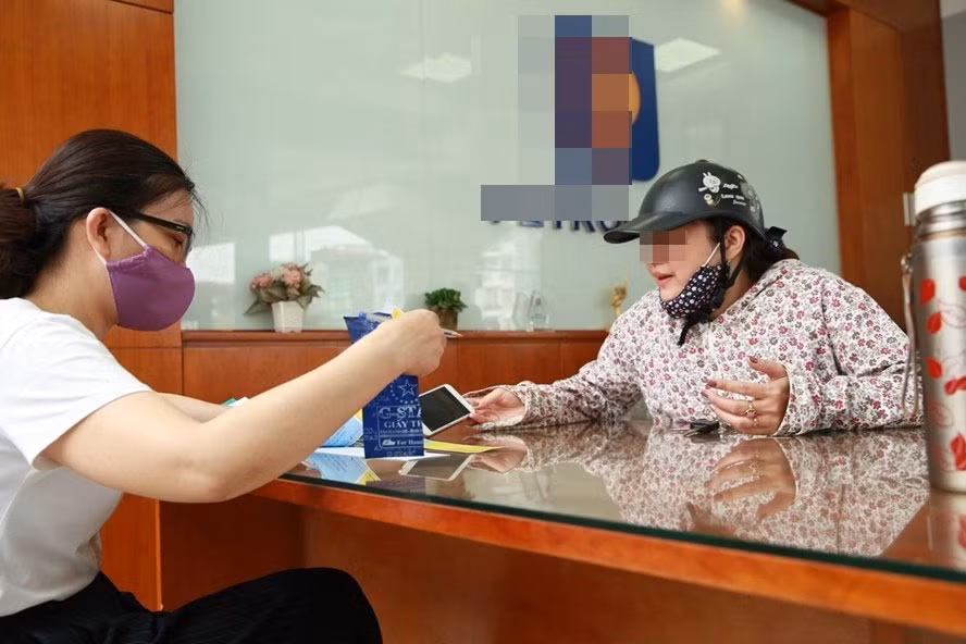 Ước tính mỗi doanh nghiệp bảo hiểm thu lời 30 tỉ đồng/năm từ bảo hiểm bắt buộc xe máy. Ảnh: Hải Nguyễn