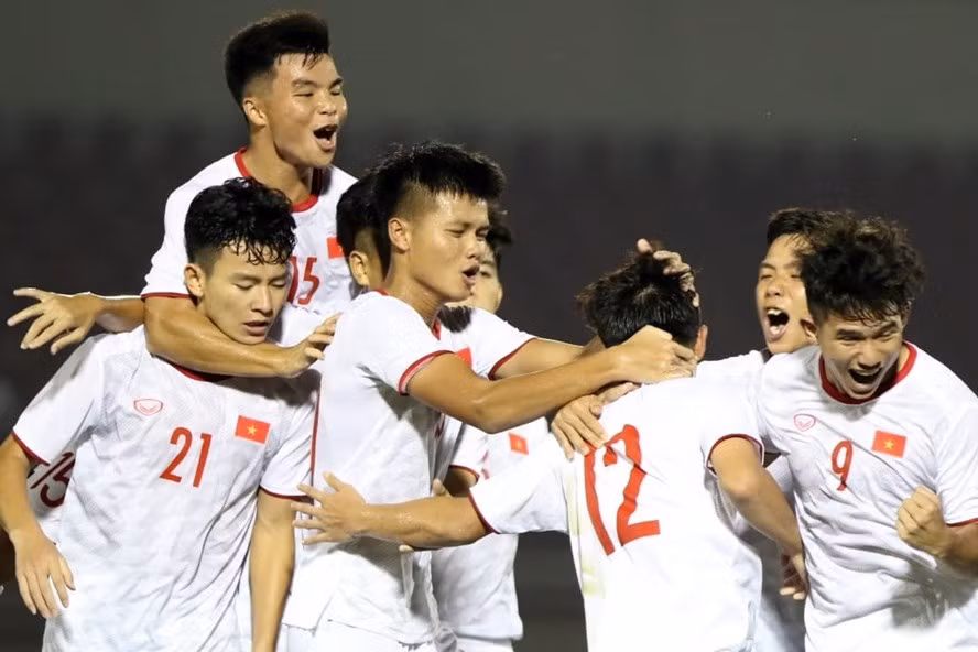 U19 Việt Nam hướng đến mục tiêu vào đến bán kết giải Châu Á để giành vé dự World Cup U20. Ảnh: VFF