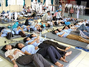 Ngày càng xảy ra nhiều trường hợp công nhân bị ngộ độc thực phẩm tập thể (ảnh minh họa). Ngày càng xảy ra nhiều trường hợp công nhân bị ngộ độc thực phẩm tập thể (ảnh minh họa).