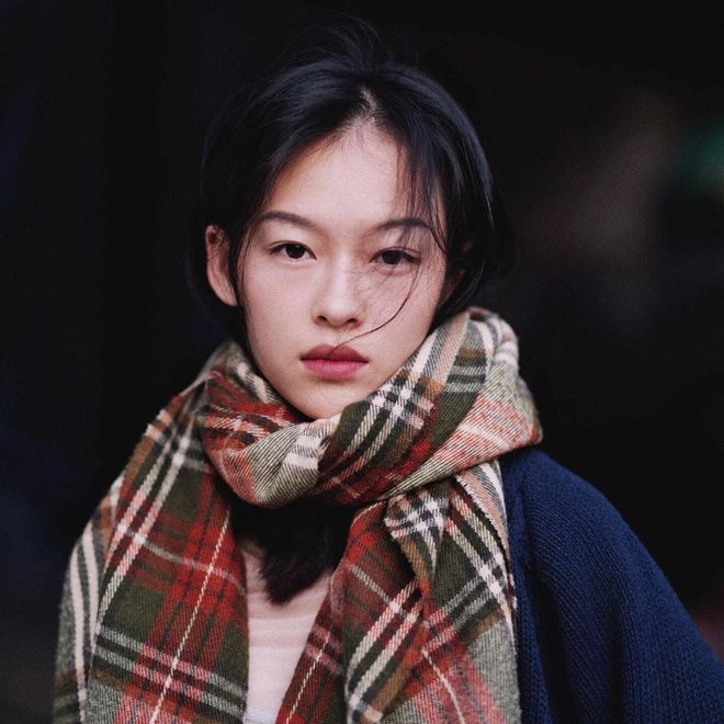 Xuất thân là người mẫu, dân mạng Trung Quốc cũng rất thích thú với kiểu tạo dáng thanh tao của Minh Hà ẢNH: INSTAGRAM NV