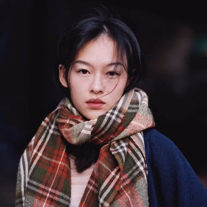 Xuất thân là người mẫu, dân mạng Trung Quốc cũng rất thích thú với kiểu tạo dáng thanh tao của Minh Hà ẢNH: INSTAGRAM NV