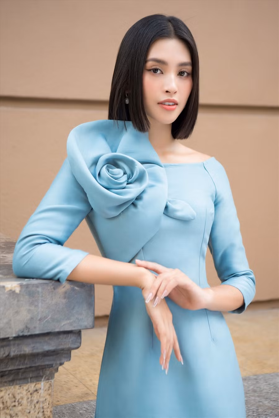 Sau khi trao lại vương miện cho Tân Hoa hậu Đỗ Thị Hà, cái tên Tiểu Vy không hề giảm nhiệt, mà vẫn nhận được quan tâm đặc biệt từ công chúng. Ảnh: Quang Đức.