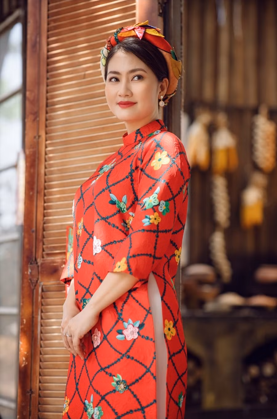 Hiện tại, sau khi ly hôn với diễn viên Thanh Bình, Ngọc Lan sống cùng con trai. Ảnh :NCSC.