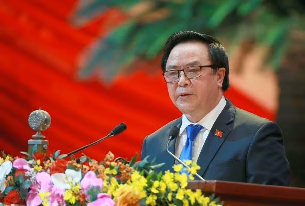 Ông Hoàng Bình Quân, Ủy viên Trung ương Đảng, Trưởng ban Đối ngoại Trung ương trình bày tham luận. (Ảnh: TTXVN)