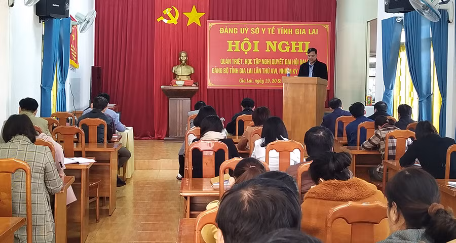  Trên 220 cán bộ, đảng viên thuộc Đảng bộ Bộ phận và 11 Chi bộ trực thuộc Đảng bộ Sở Y tế học tập, quán triệt Nghị quyết. Ảnh: Như Nguyện