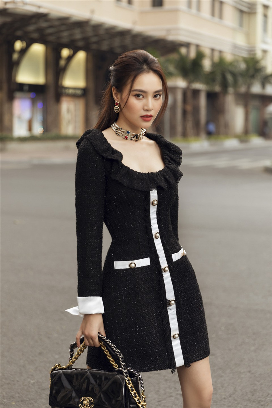 Sau đó, Ninh Dương Lan Ngọc tiếp tục ghi dấu khi đóng 2 phần của 