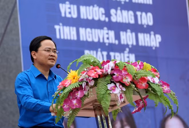 Anh Nguyễn Anh Tuấn, Bí thư thứ nhất T.Ư Đoàn, phát động chương trình Xuân tình nguyện năm 2020 tại Cao Bằng ẢNH ĐĂNG HẢI
