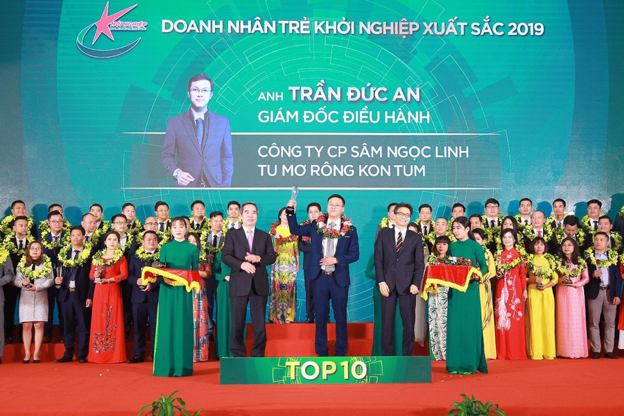 Từ một chàng giảng viên Trần Đức An đã vinh dự là gương mặt tiêu biểu trong Top 10 Doanh nhân trẻ khởi nghiệp xuất sắc, do Trung ương Hội Doanh nhân trẻ Việt Nam tổ chức.