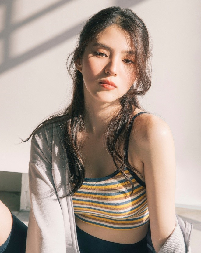 Han So Hee sinh năm 1994. Cô bắt đầu gia nhập làng giải trí với vai trò người mẫu ảnh, đóng MV ca nhạc. Ảnh: Instagram.