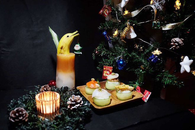 Cocktail trang trí hình cá heo đẹp mắt