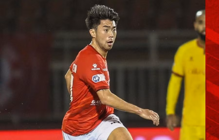 Lee Nguyễn trong màu áo CLB TP.HCM.