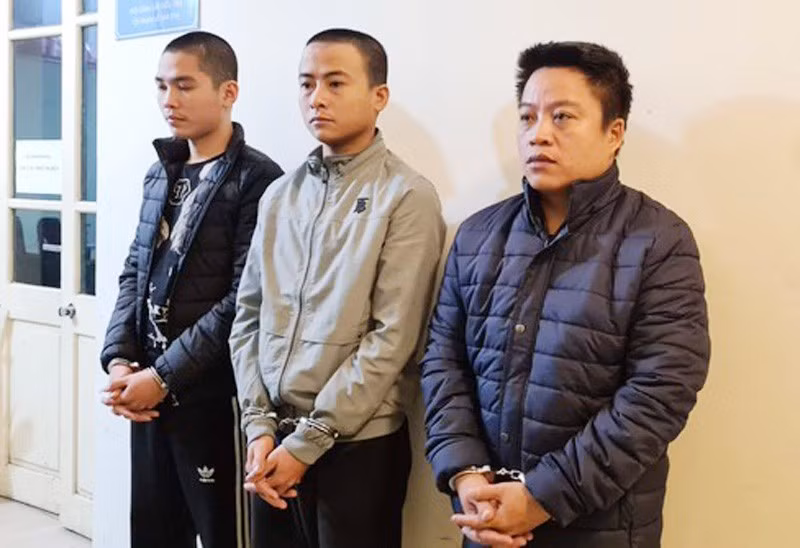  Phạm Văn Thuần, Tòng Văn Phong và Triệu Văn Long.